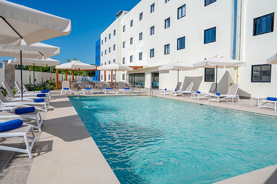 Pileta Days Inn Juan Dolio